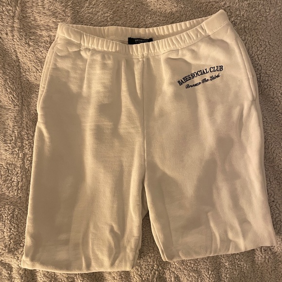 Babes Social Club Girlfriend Jogger in Cream / White by Brunette The Label - Picture 3 of 4